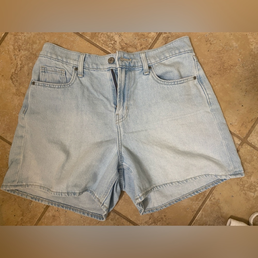 Old Navy high-rise curvy baggy light blue Denim Shorts size 6